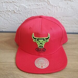 Chicago Bulls Snapback Hat Red Windy City Mitchell & Ness Original Fit NBA OS
